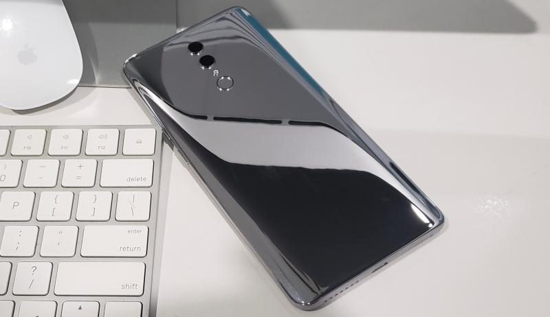 В Сети появились первые реальные фотографии Honor Note 10