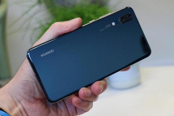 Названы лучшие смартфоны 2018 года