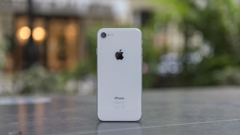Производитель чехлов рассекретил дизайн iPhone 9