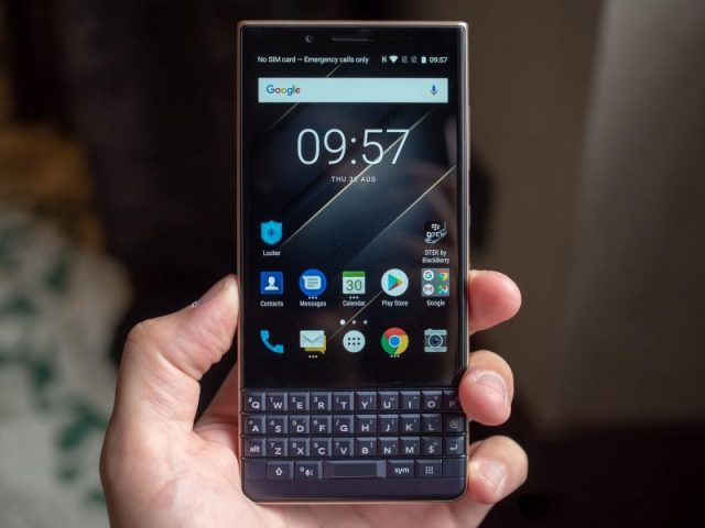 TCL представила упрощённую версию смартфона BlackBerry KEY2