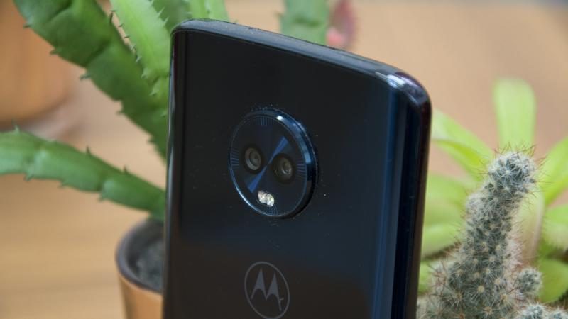 Смартфон Moto G6S Plus засветился на «живых» фотографиях