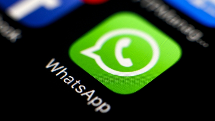 Иконка приложения WhatsApp на смартфоне