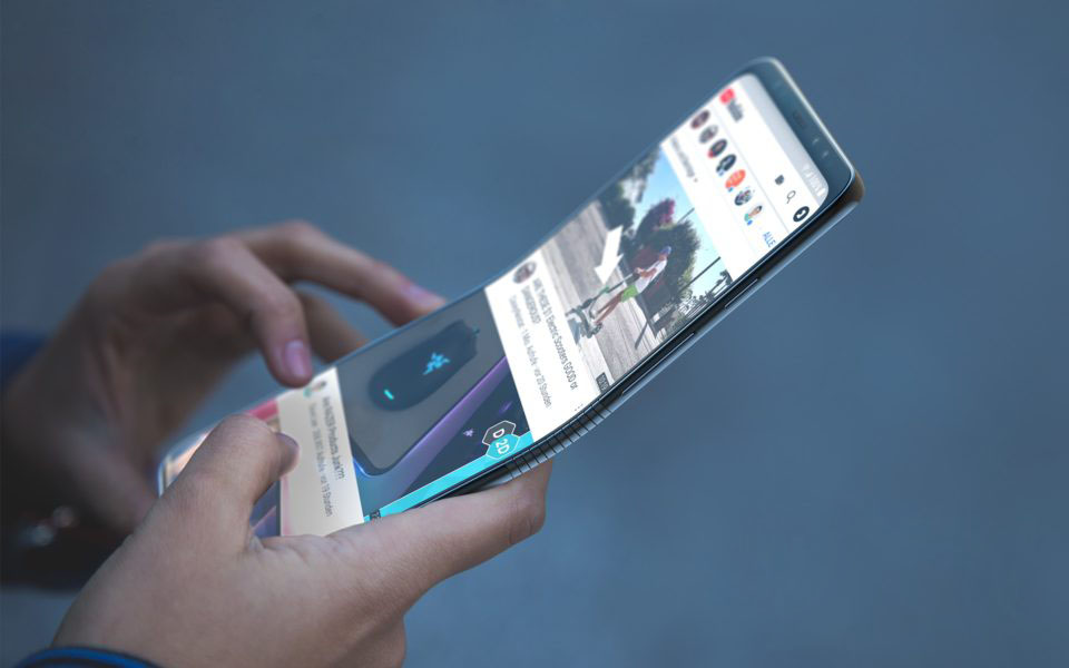 Смартфон Samsung с гибким экраном