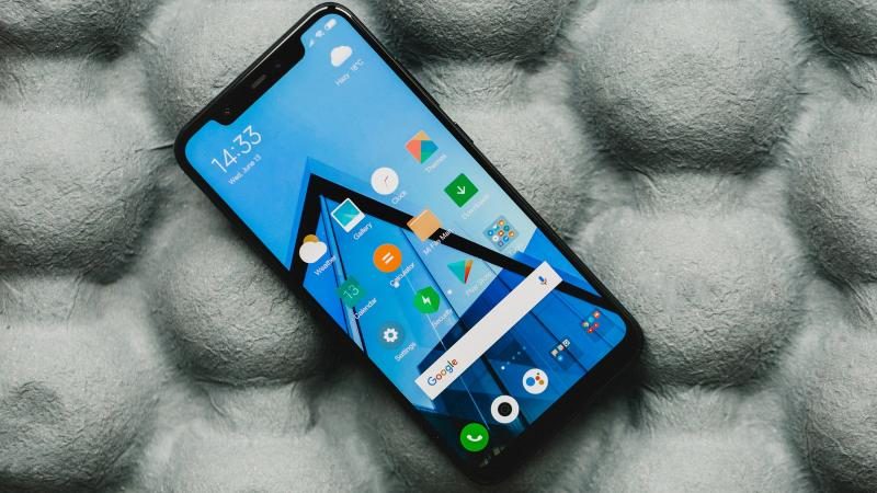 У Xiaomi Mi 8 появилась модификация с 8 Гб ОЗУ