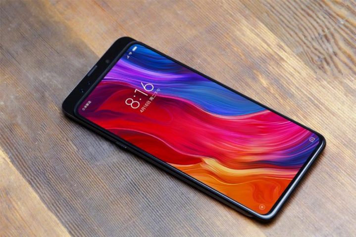 Глава Xiaomi опубликовал фотографию смартфона Mi Mix 3