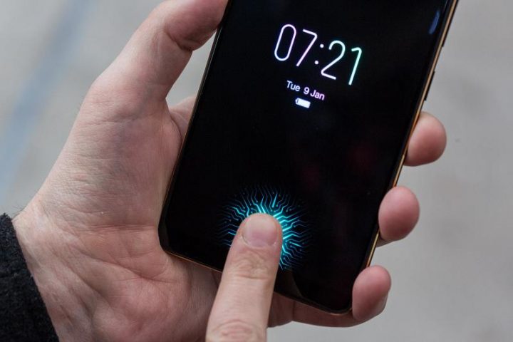 Смартфон Samsung с подэкранным дактилоскопическим датчиком дебютирует уже в этом году