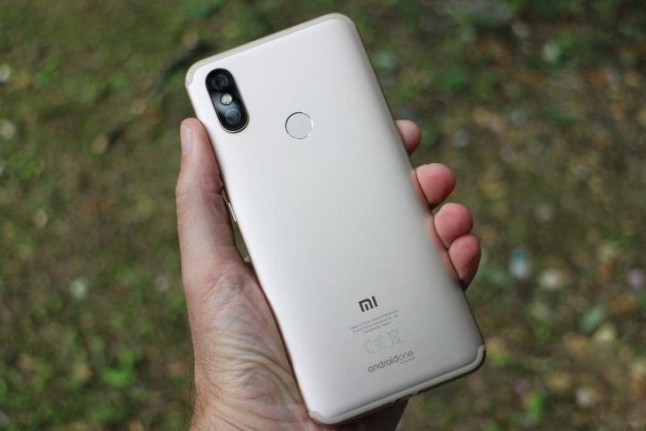 Названа причина быстрого разряда батареи смартфона Xiaomi Mi A2
