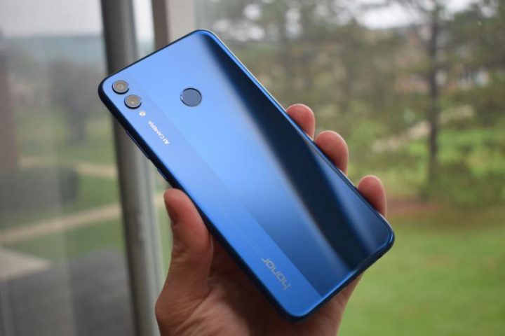 Продажи смартфона Honor 8X стартуют в России на следующей неделе