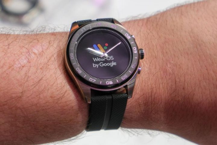 LG Watch W7 – смарт-часы с механическими стрелками