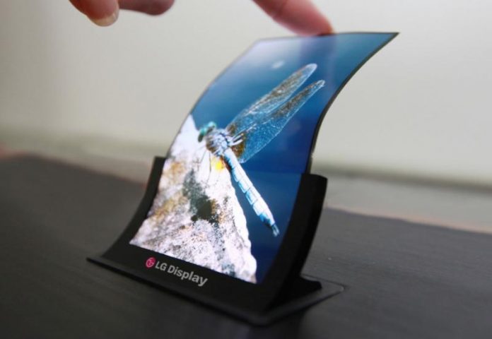LG тоже готовит смартфон со сгибающимся экраном