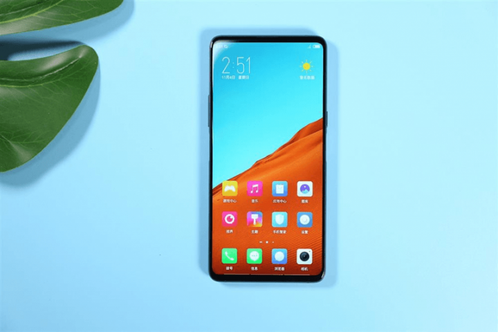 Представлен смартфон Nubia X с двумя OLED-экранами