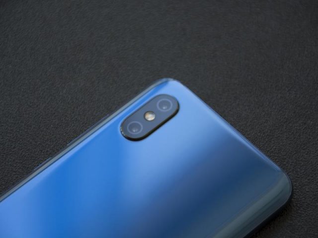 В Сети появились рендеры смартфона Xiaomi Mi 9