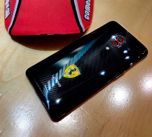 Lenovo показала смартфон Z5 Pro GT Ferrari Edition