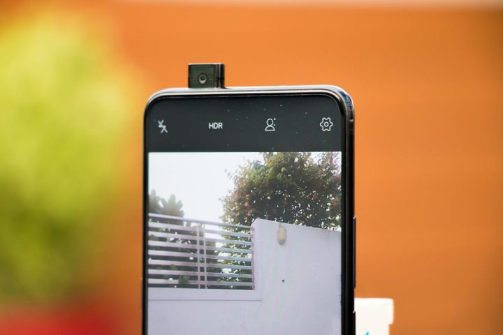 Asus будет выпускать смартфоны с выдвижными камерами