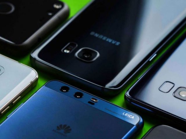 10 лучших смартфонов 2018 года стоимостью до 15000 рублей
