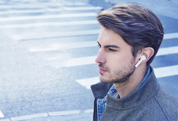 Xiaomi выпустила собственную версию наушников Apple AirPods