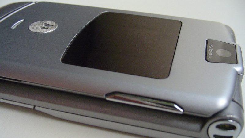 В Сети появились первые изображения «раскладушки» Motorola RAZR нового поколения