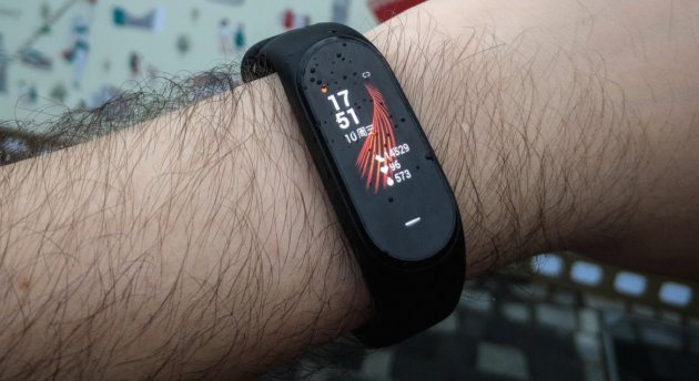 Фитнес-браслет от Xiaomi