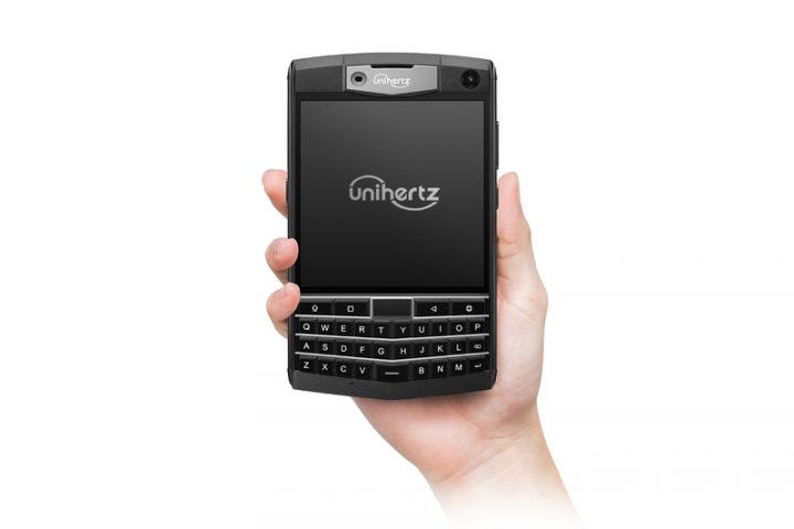 Представлен необычный смартфон Unihertz Titan с QWERTY-клавиатурой