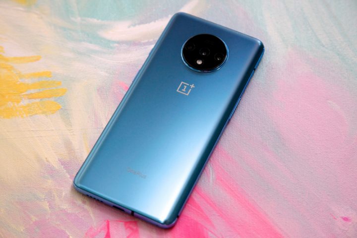 Смартфон OnePlus 7T получит обновление прошивки до Android 10 быстрее «Пикселей» от Google